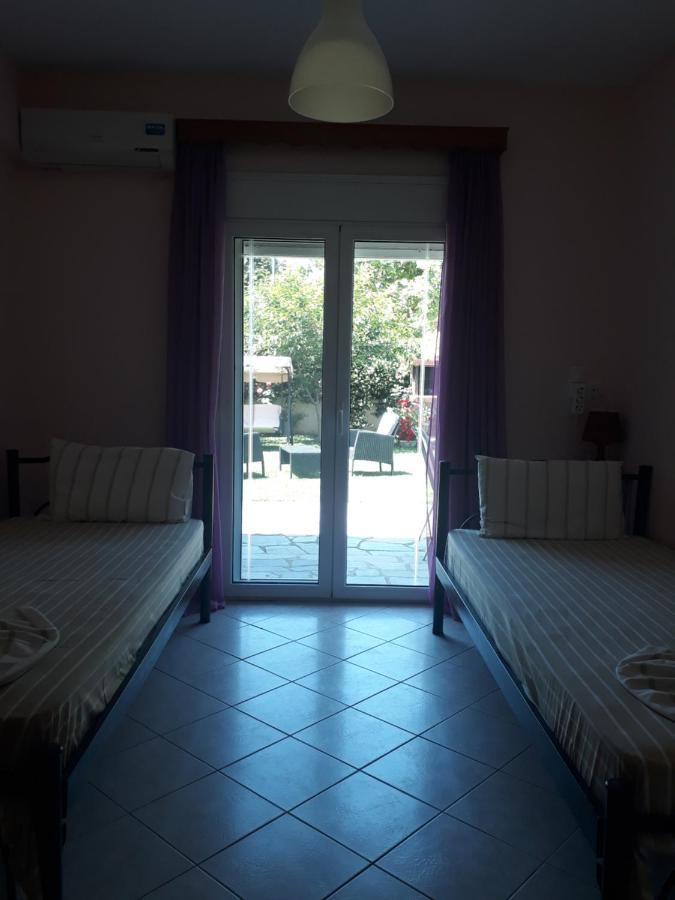 Elena Rooms-Apartments Asprovalta Bagian luar foto